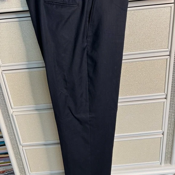 Jones New York Men’s navy back pinstripe suit, 46L, 40 x 30 pants, used - Picture 6 of 8